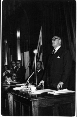 Claudio Sánchez Albornoz de orador en un homenaje